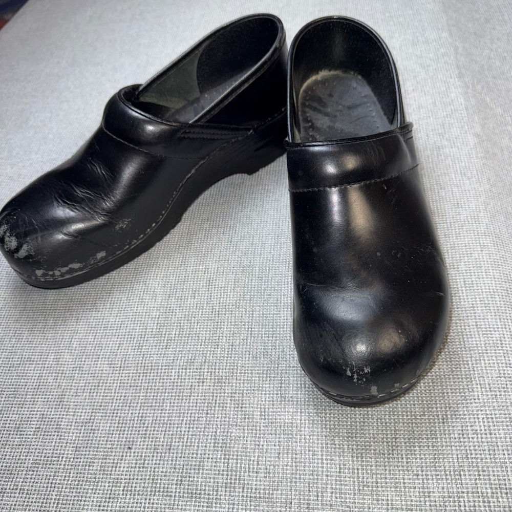 Dansko Professional Black Leather Clogs Womens EU42 US 11Comfort Nursing Shoes